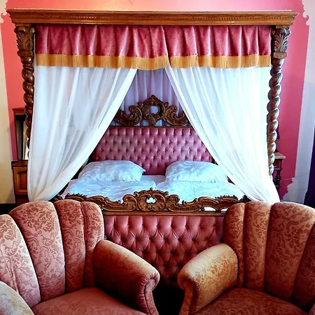 Tornacos Haz Guest house